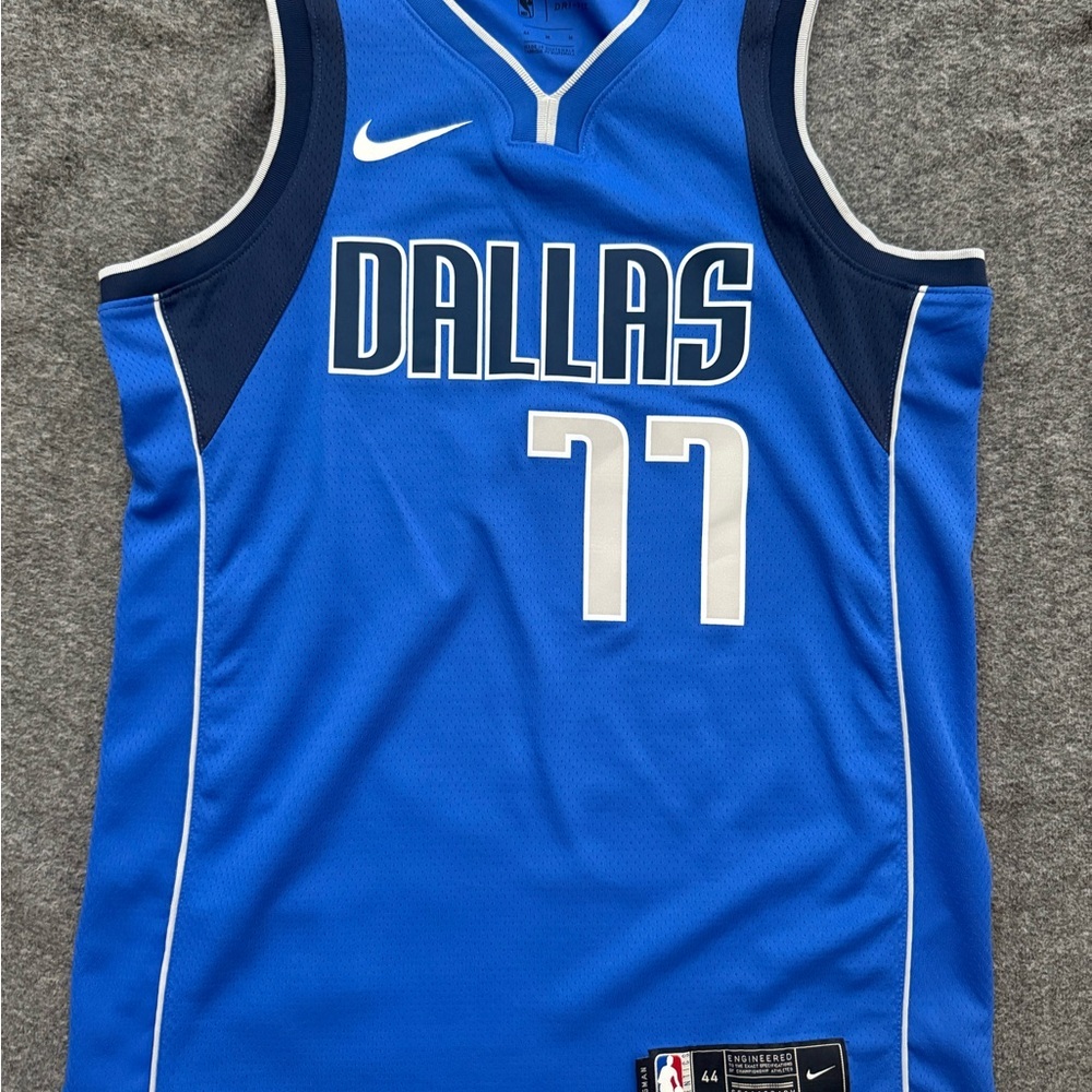 Luka Dončić Dallas Jersey